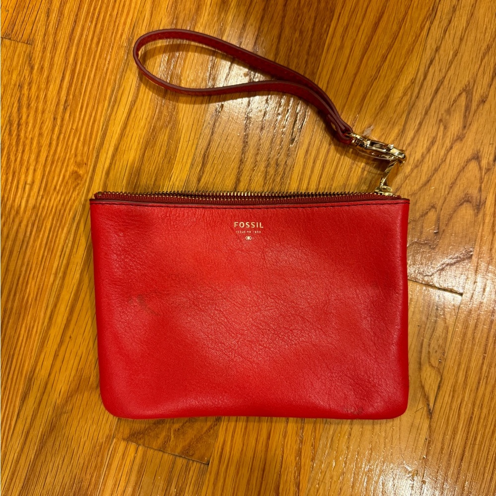 Fossil wristlet